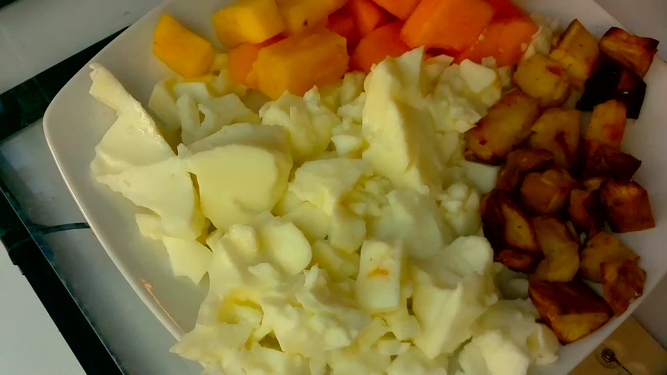 Egg whites with cantaloupe