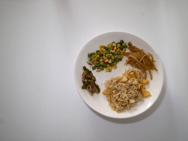Egg fried rice with peas & corn